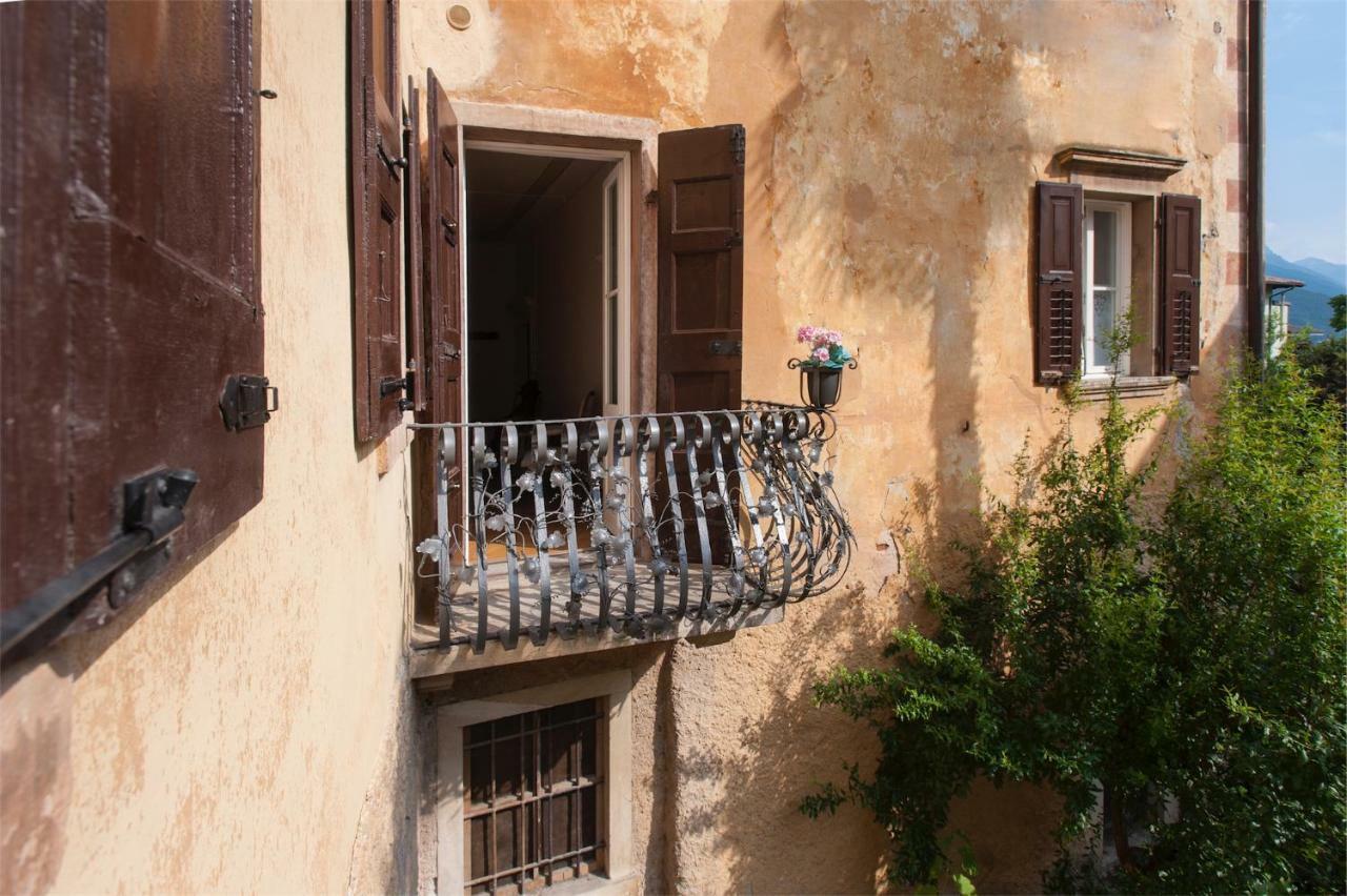 Appartement Dimora Storica Caproni à Arco Extérieur photo